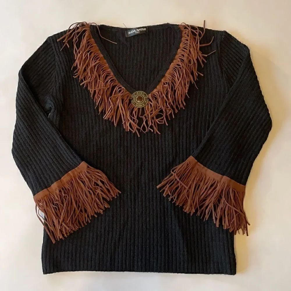 Ribbed, Fringed, V Neck Sweater from Paris